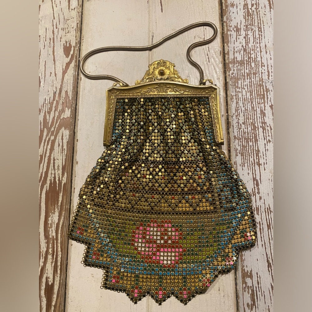 Whiting And Davis Antique Flapper Purse